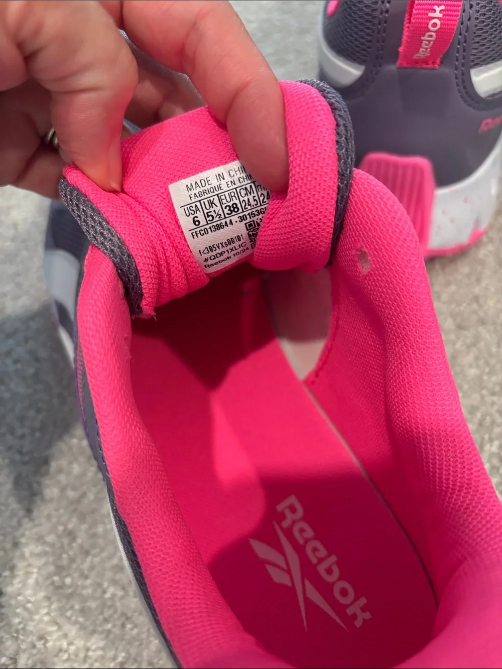 NWOT Reebok Women's Gray and Pink Mesh Athletic Sneakers